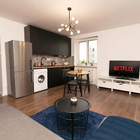 Stadium Apartment *