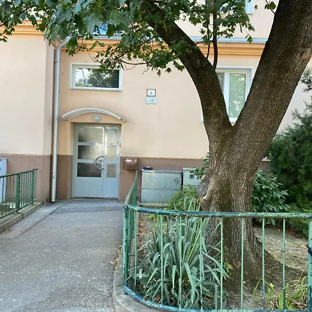 Apartment Stadium *